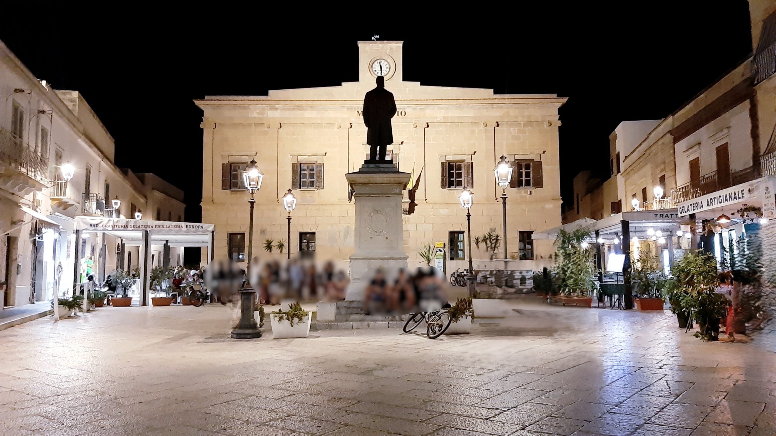 Piazza Europa Favignana Piazza Europa Favignana