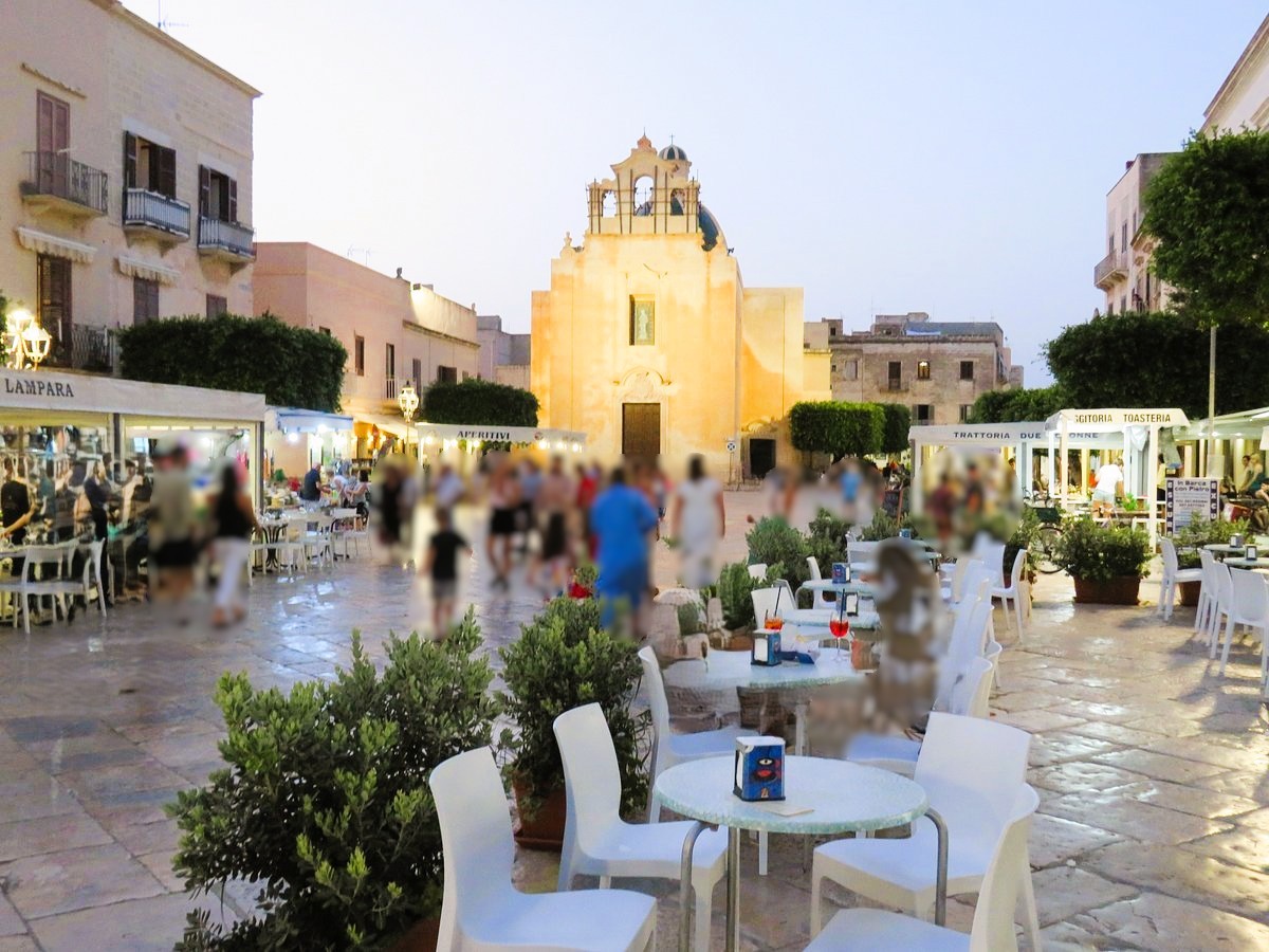 Piazza Madrice Favignana Piazza Madrice Favignana